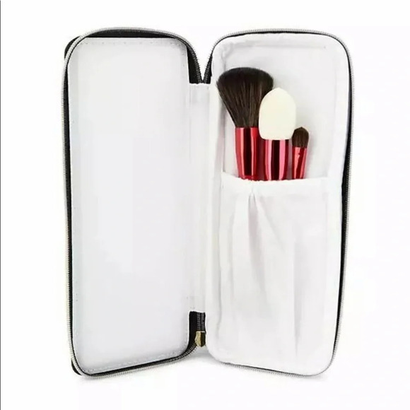 - New! Estee Lauder Clean Sweep Make-up Brush Set - Picture 5 of 5